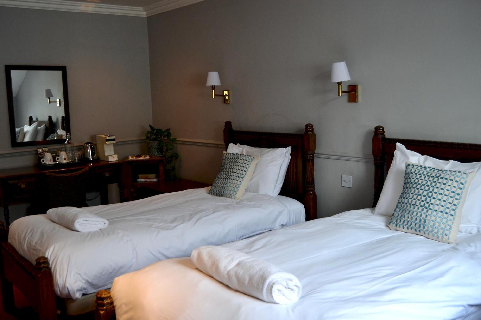 The Crown Hotel Фрамлингам Екстериор снимка