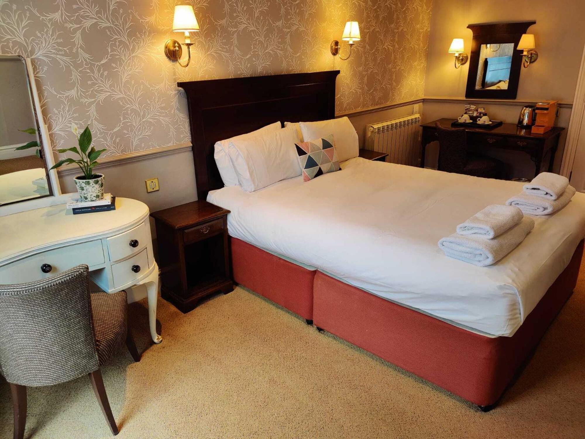 The Crown Hotel Фрамлингам Стая снимка